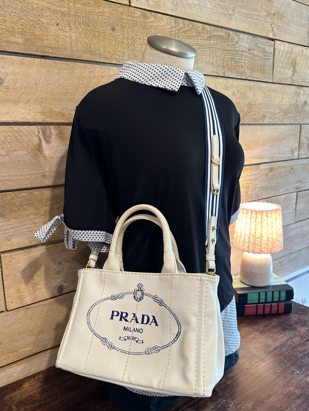 Authentic Prada Canapa Small Tote in ivory/cream canvas w/ gold hardware & strap - Picture 4 of 16